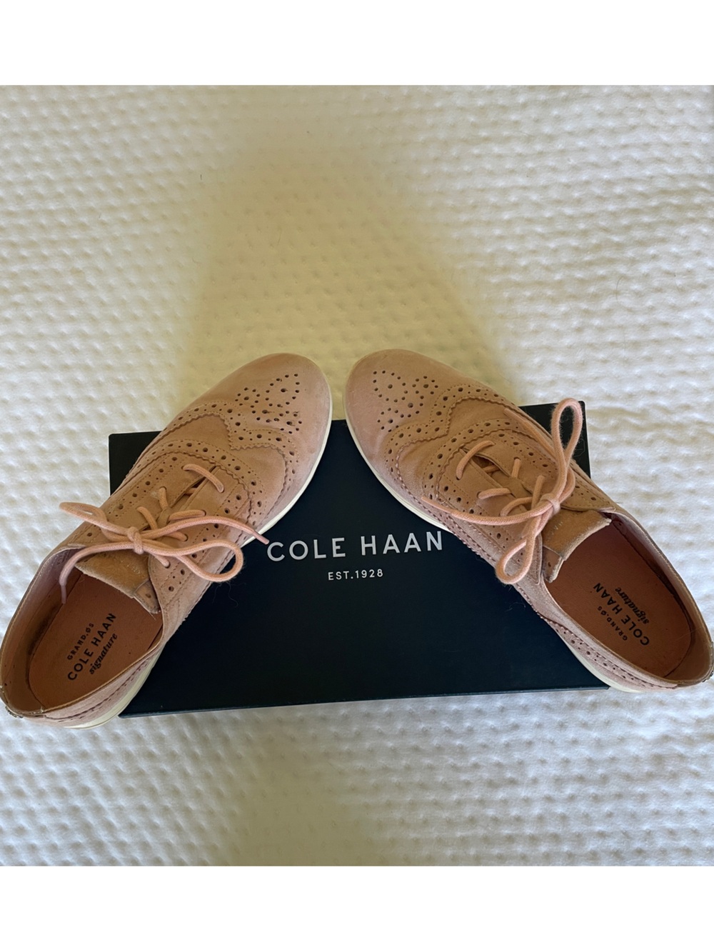 Cole Haan Grand Tour Oxford Blush Suede Wingtip Lace-Up Flats
